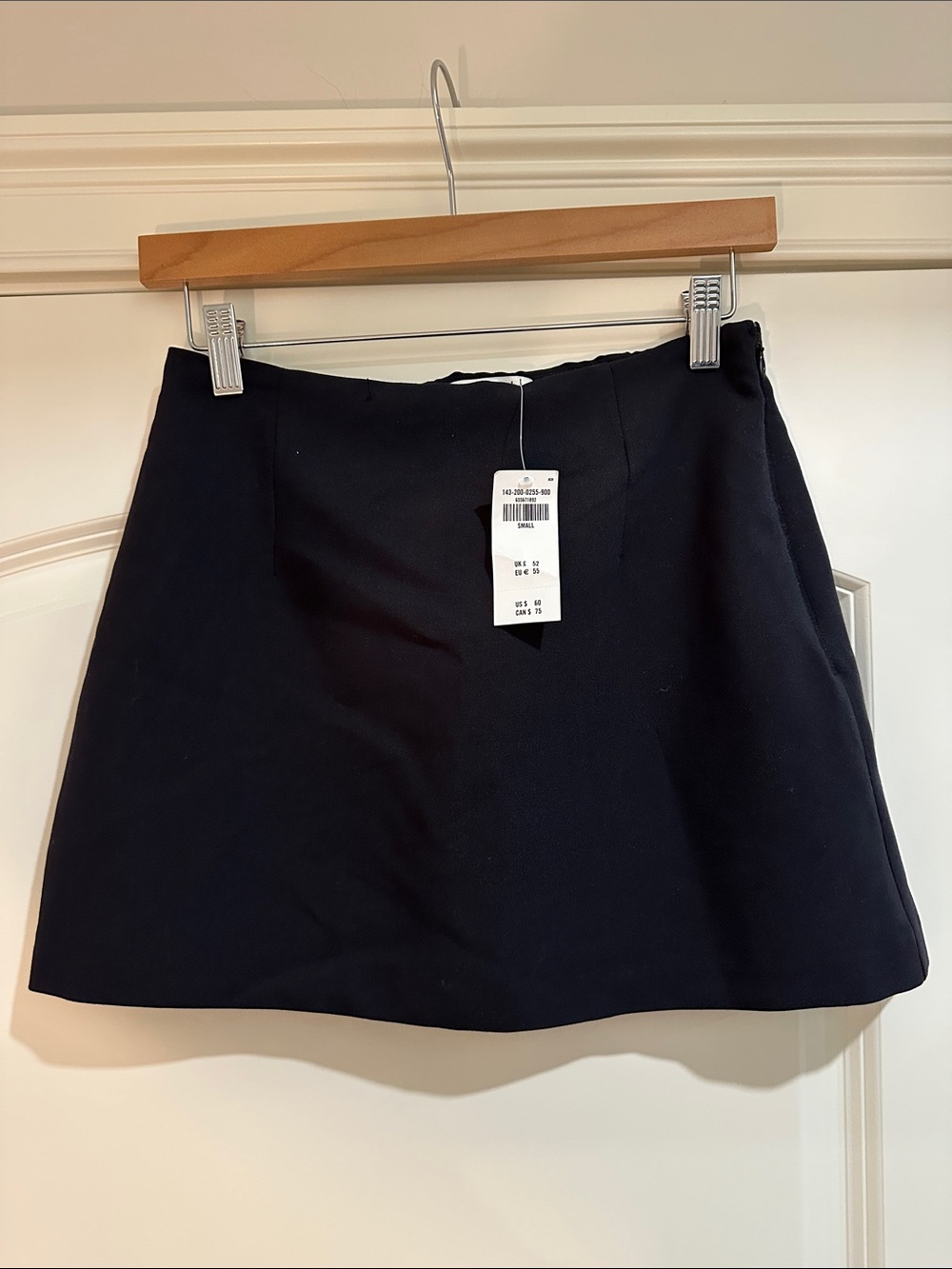 NWT! Abercrombie black mini skirt